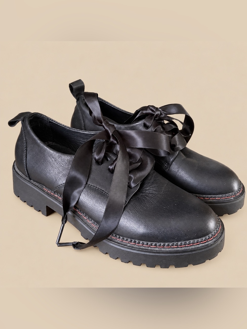 Preppy Collegiate Leather Ribbon Lace Dress Shoe 6